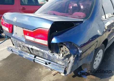 2002 Honda Accord Value из США, поврежденный, VIN 1HGCF866X2A059349